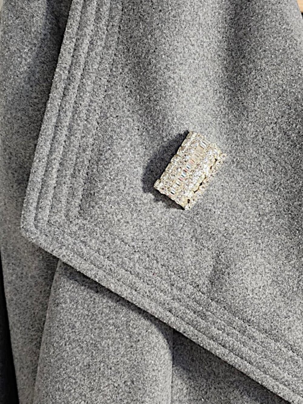 Rhinestone brooch